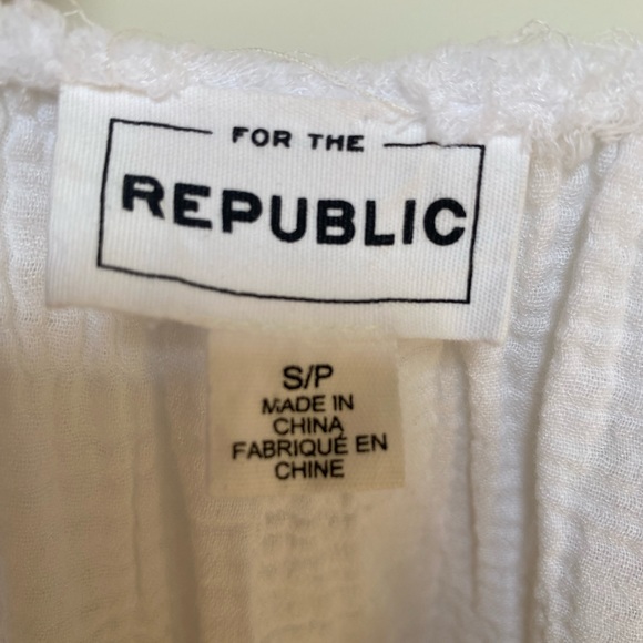 For The Republic, white cotton gauze women's top. Small. Perfect for summer! - Picture 3 of 3